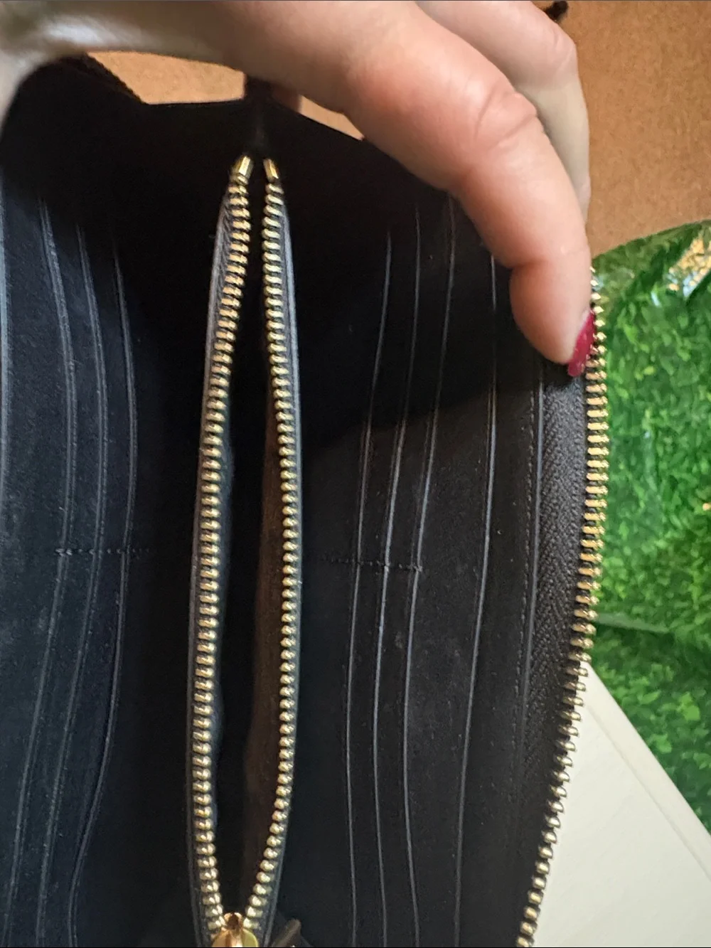 kate spade sleek black