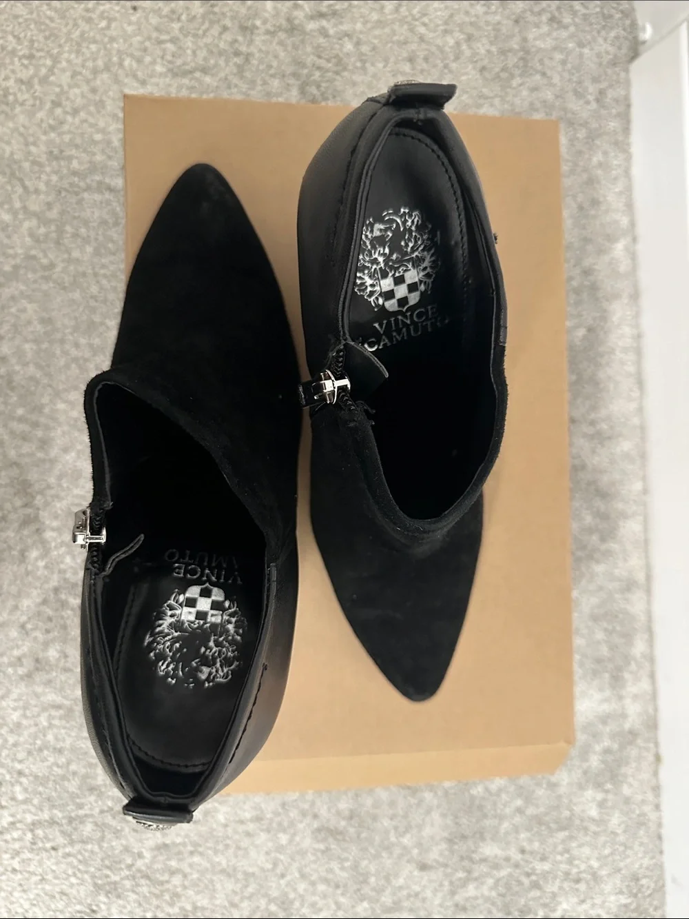 Vince Camuto mixed material