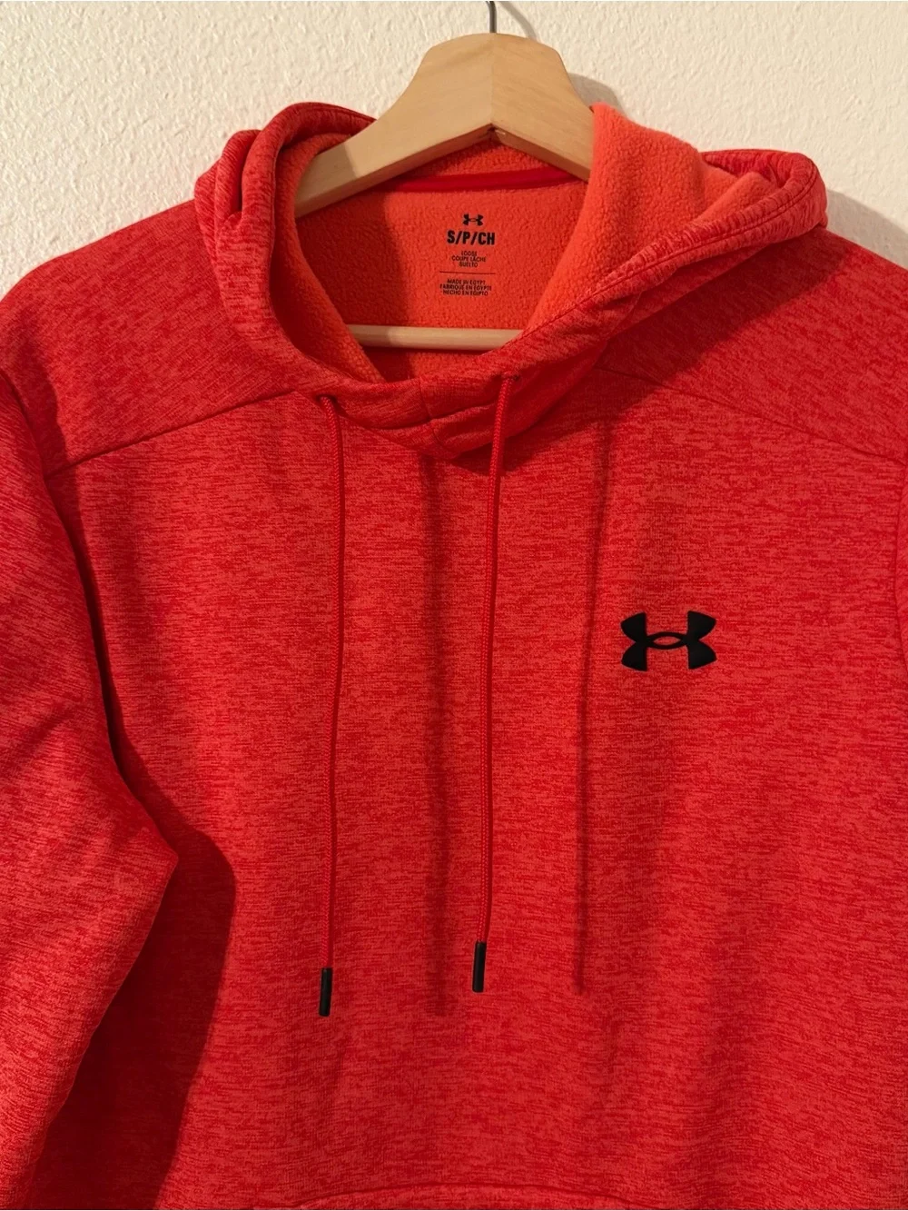 Under Armour this features
