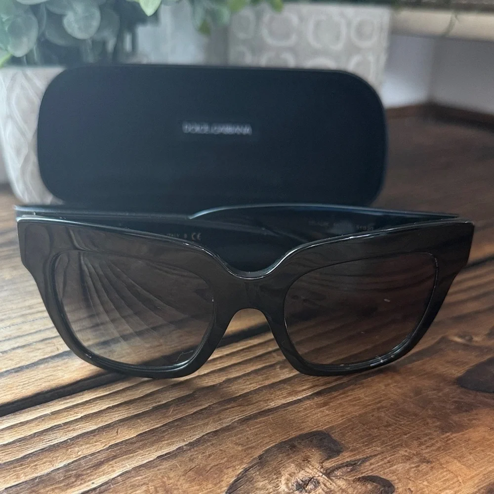 Authentic Dolce & Gabbana DG 4286 3079/87 Patent Black Sunglasses