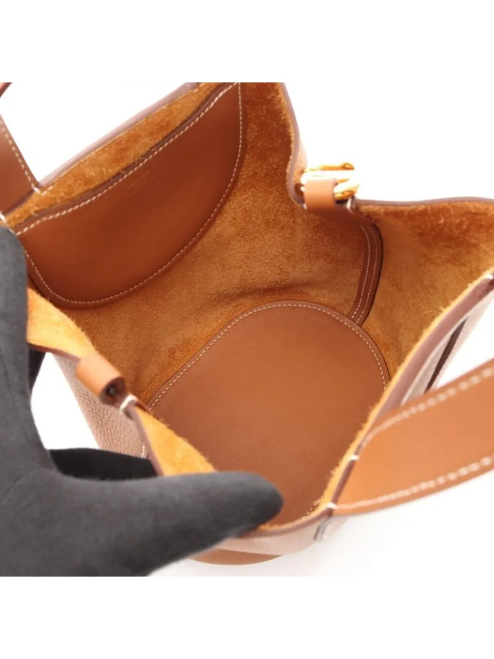 Hermes scratches almost no