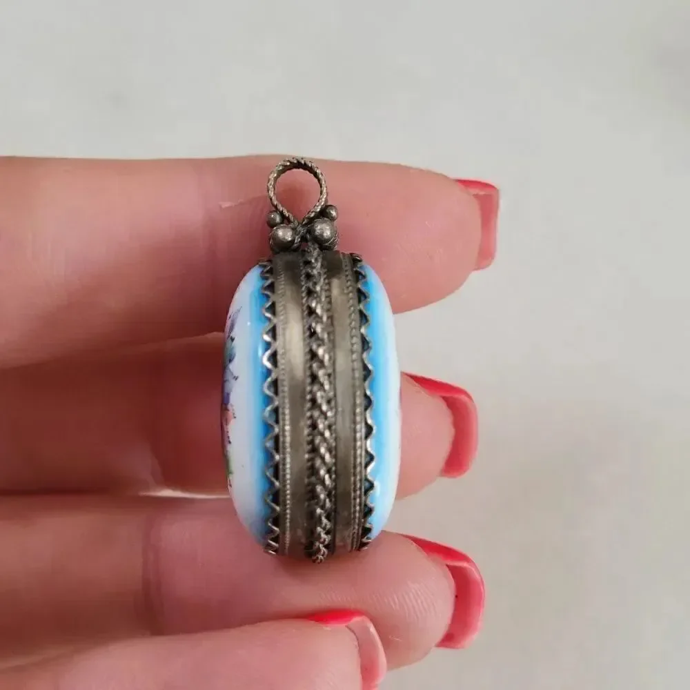 Rozalia Russian by Atoir description vintage