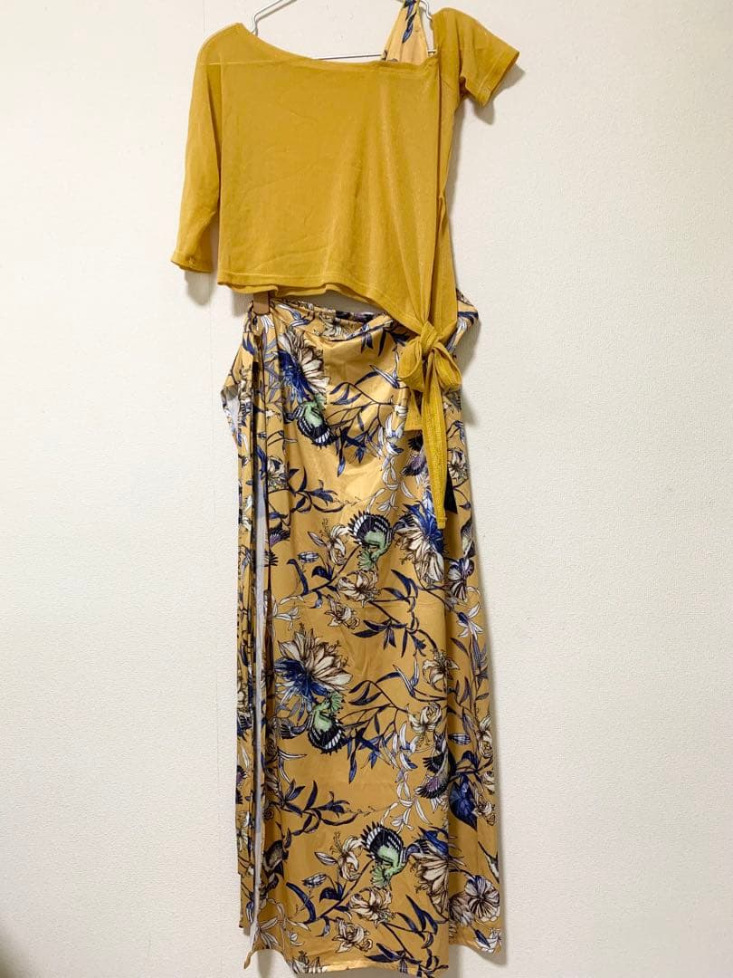 Belly dance lesson wear, botanical print wrap skirt, mustard yellow