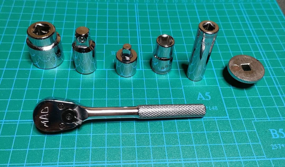 MAC TOOLS Ratchet Handle and Socket Set, 7 pieces total, Used