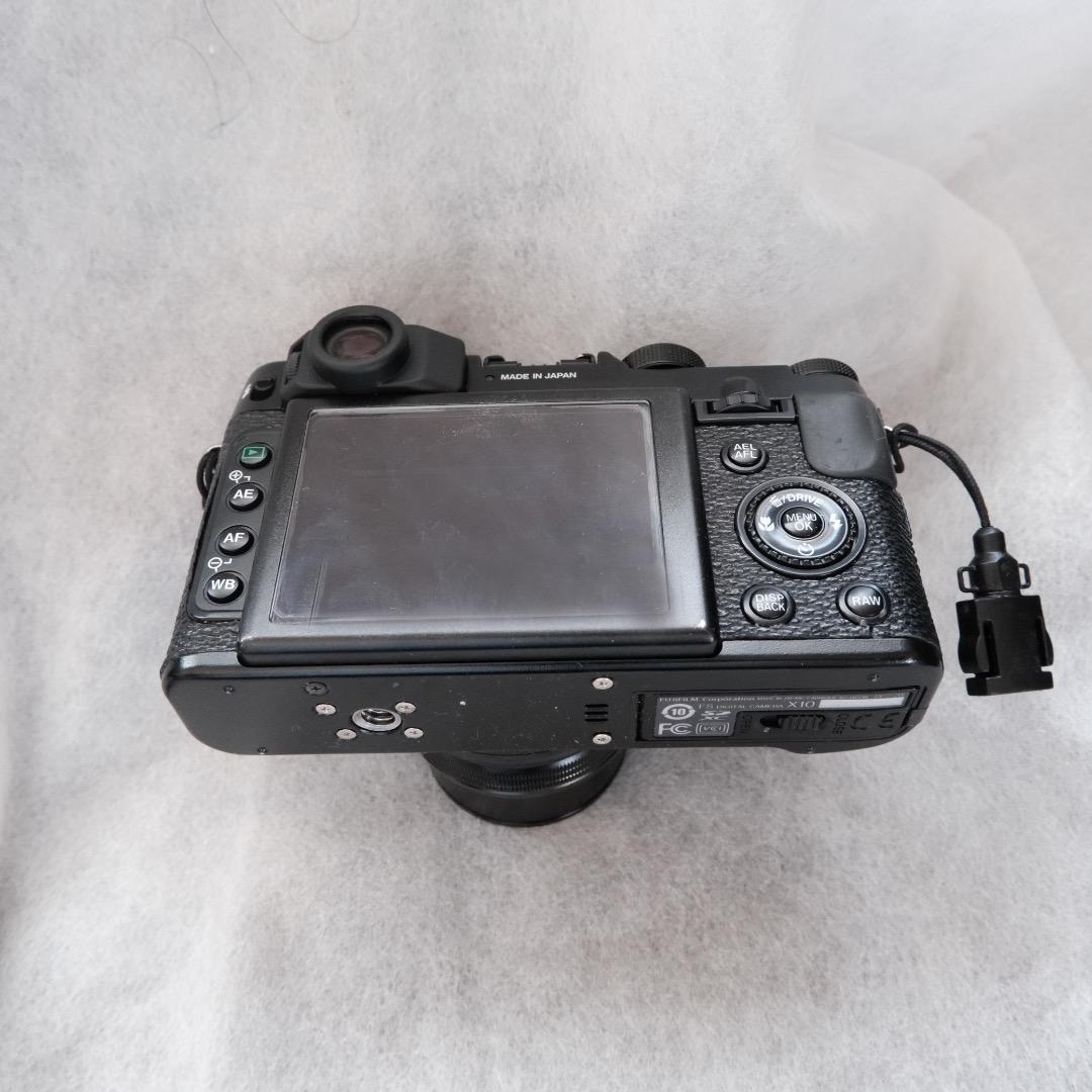 fujifilm x10