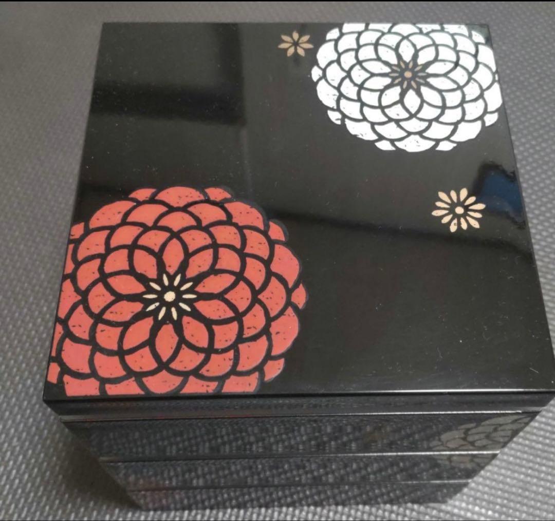 Three-Tiered Jubako Box HAKOYA Black with Floral Pattern