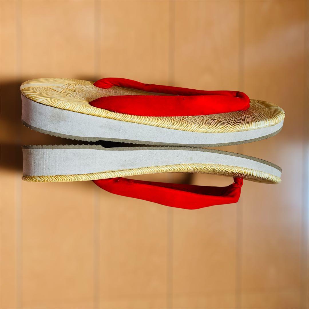 suede<br> <br><br>red