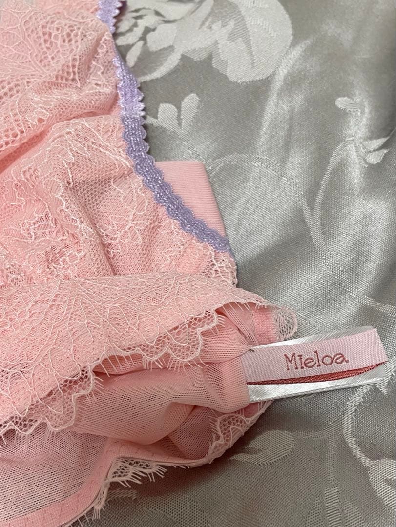 pink m60<br><br>immediate