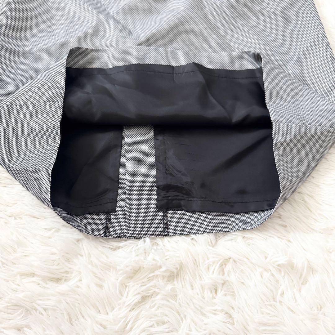 item<br>emma james