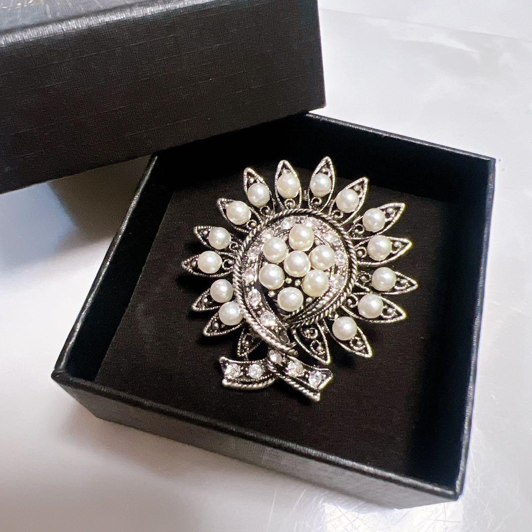 Brooch Pearl Silver Diameter 4cm (also 4cm vertically and horizontally) Entrance Ceremony, Graduation Ceremony, Parties