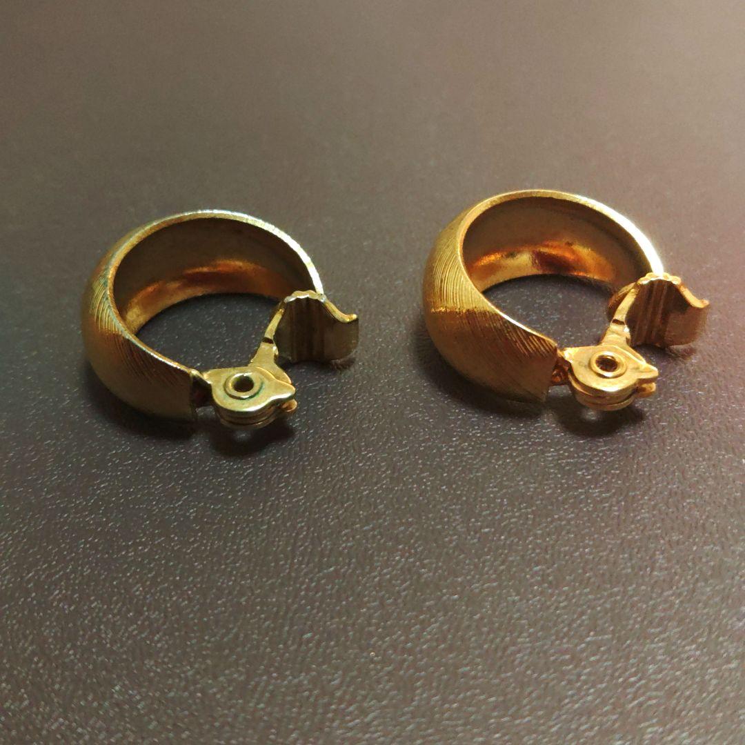 gold textured