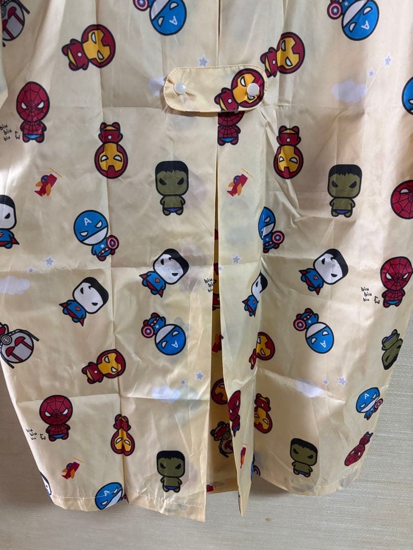 <br>features pockets was