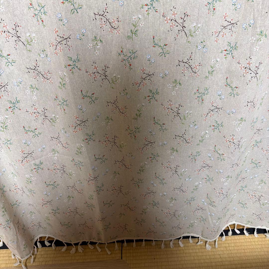 floral pattern<br>curtain