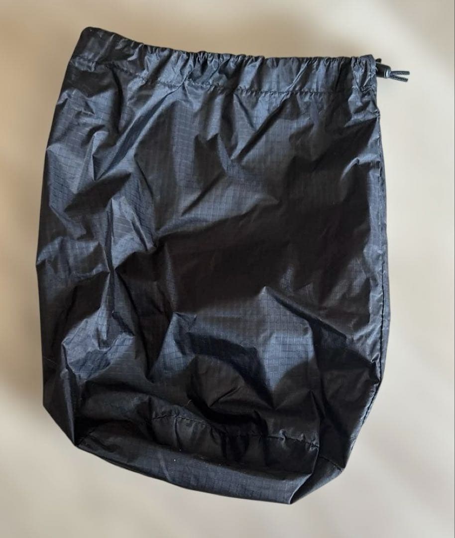 sleeveless pouch