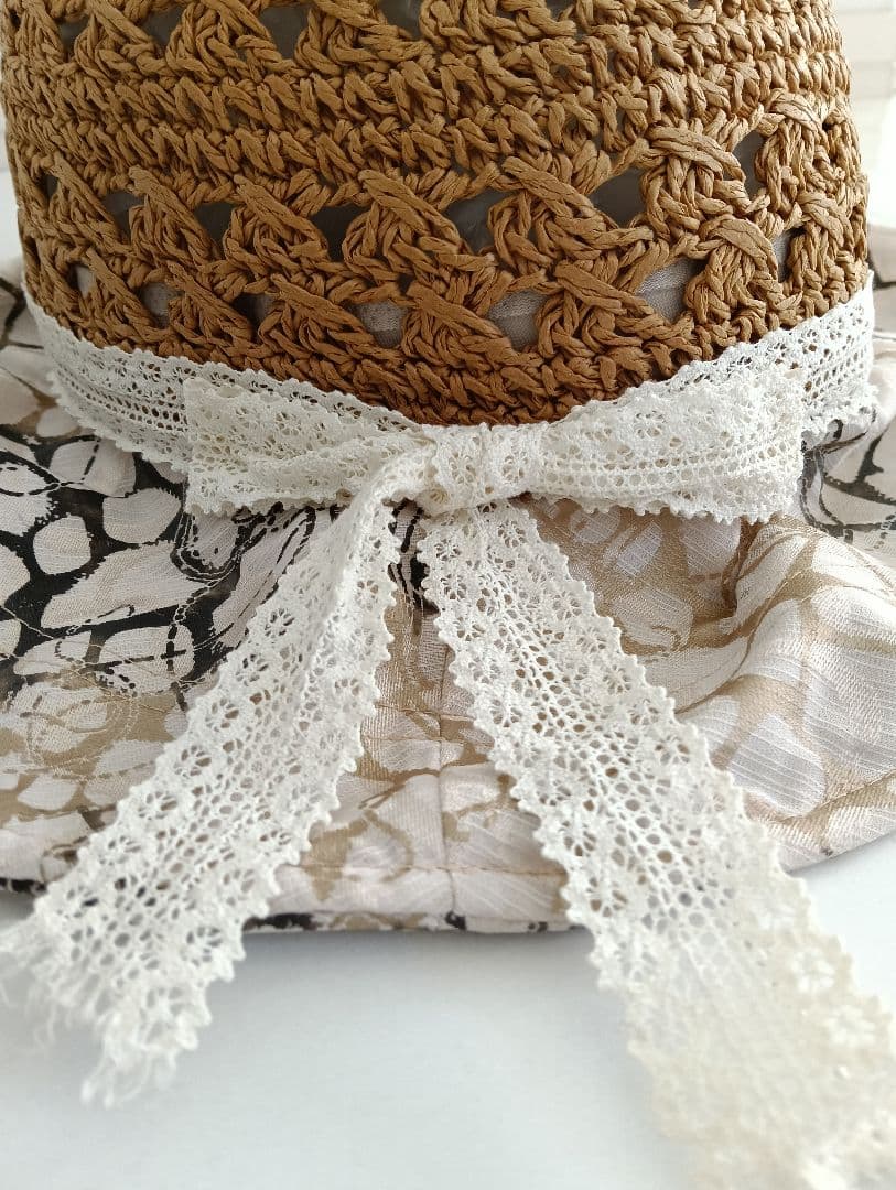 FLAVA HAT are details