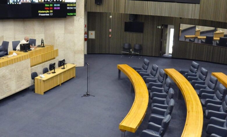 Câmara Municipal de São Paulo aprova feriadão para aumentar isolamento social