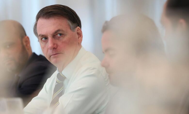 Oposição se reune para derrubar Bolsonaro em meio a crise gerada pela pandemia da Covid-19