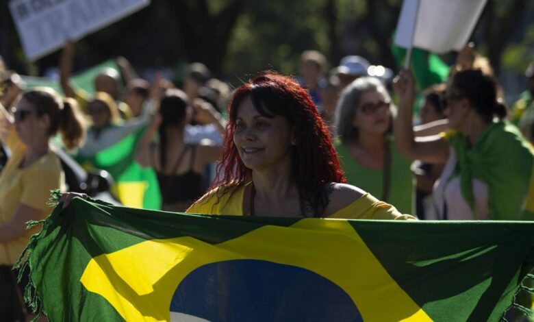 Bolsonarismo despencou nas redes sociais depois de ação da PF, diz estudo