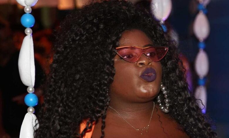 Jojo Todynho anuncia falecimento de sua mãe de criação devido à Covid-19