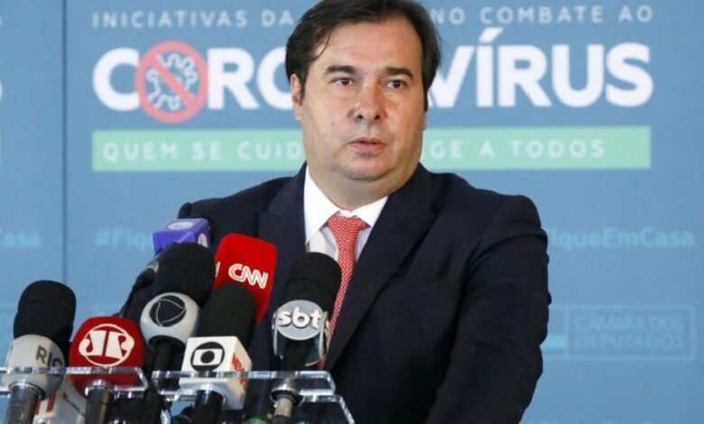 Maia critica postura de Bolsonaro: ‘desorganiza e gera insegurança’