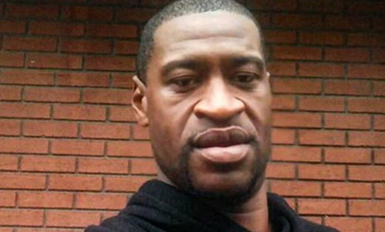 Jovens britânicos acabam presos após debocharem da morte de George Floyd