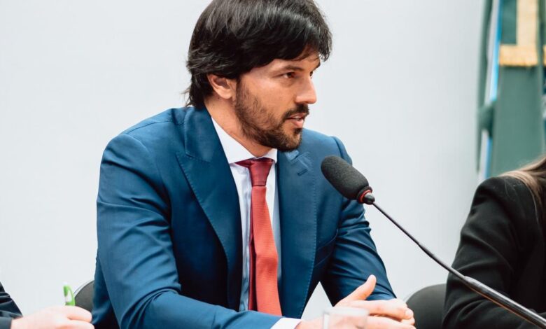 Fábio Faria, marido de Patricia Abravanel, vai assumir o Ministério das Comunicações