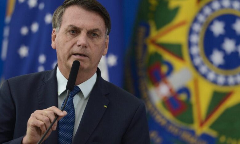 Bolsonaro fala em tomar ‘medidas legais’ após ações do STF
