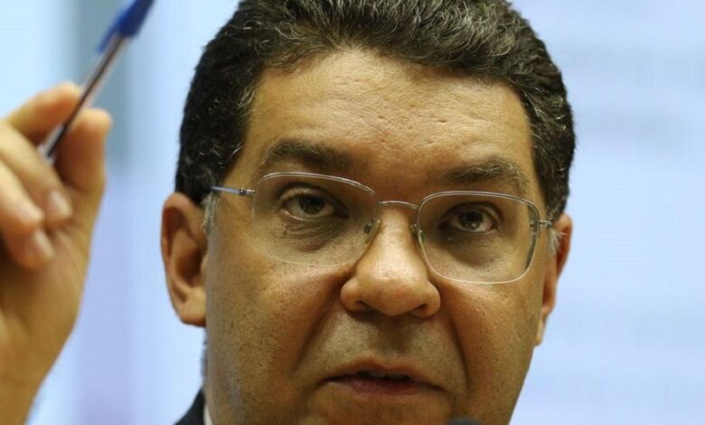 Prorrogar auxílio emergencial poderá custar bilhões ao governo, diz secretário