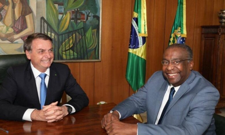 Novo ministro da Educação tem cerimônia de posse adiada