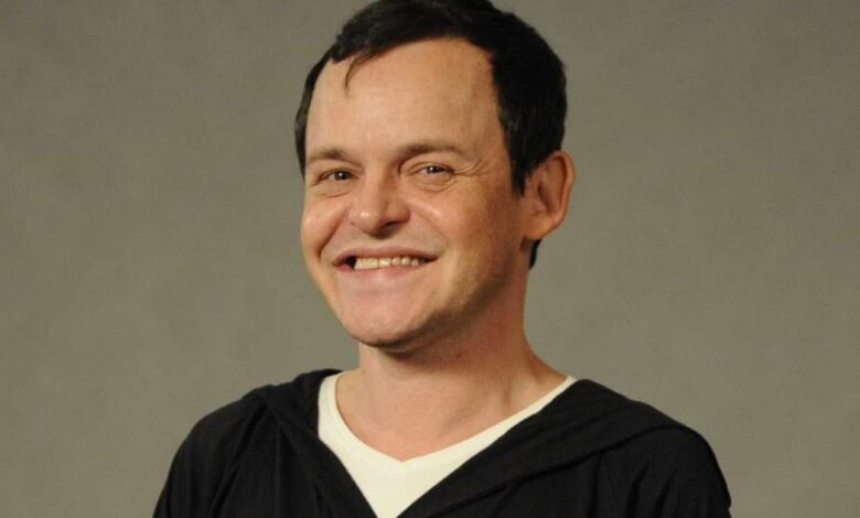 Matheus Nachtergaele defende saída de Jair Bolsonaro: ‘figura muito grotesca’