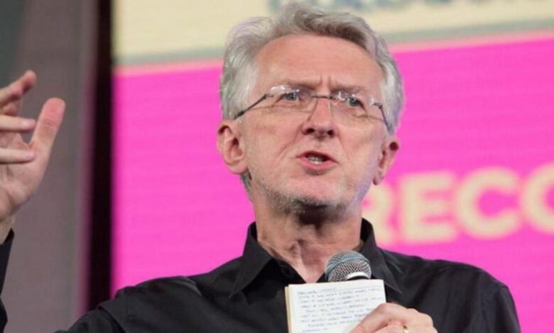A próxima fase da internet é construir uma rede que escute, diz Jeff Jarvis