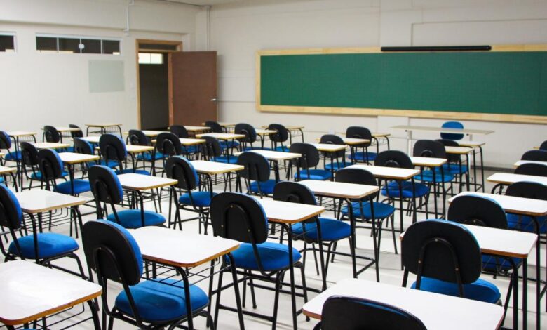 Reabertura das escolas: pais de alunos, professores e autoridades em constante debate