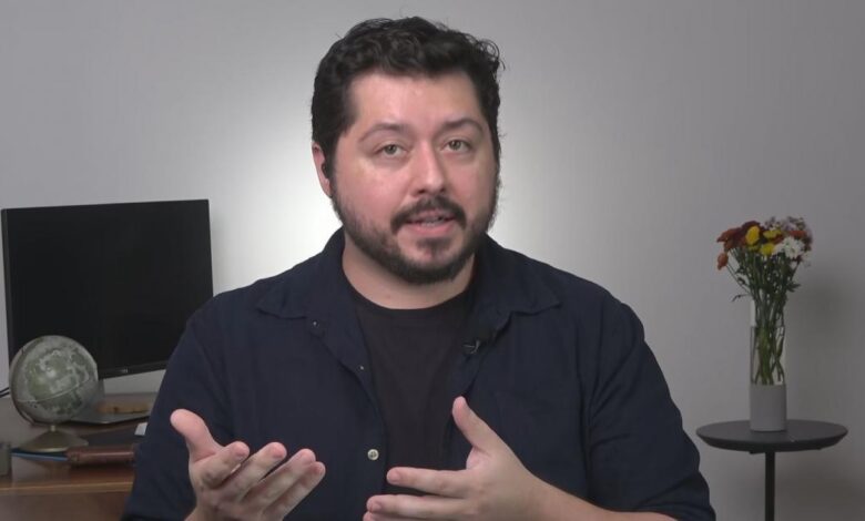 Atila Iamarino pede cautela com vacina russa: ‘não segue boas práticas’
