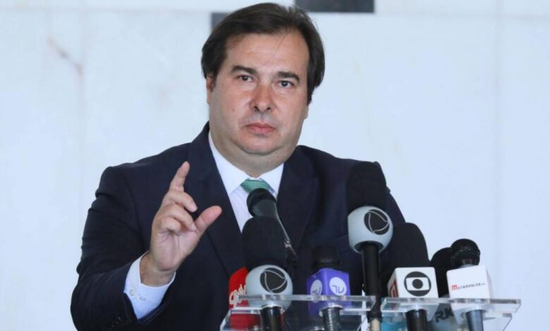 Auxílio emergencial: Maia afirma que prorrogação com valor de R$ 600 é ‘muito difícil’