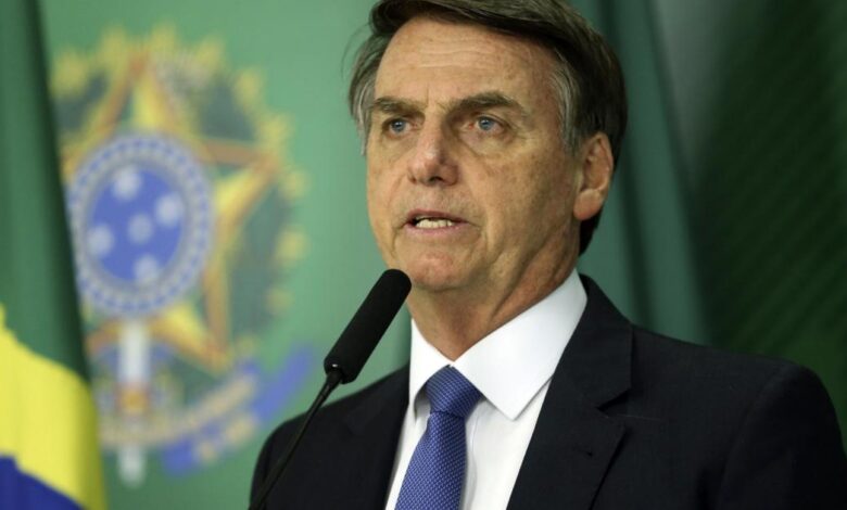 Bolsonaro diz que a proposta atual do Renda Brasil está suspensa