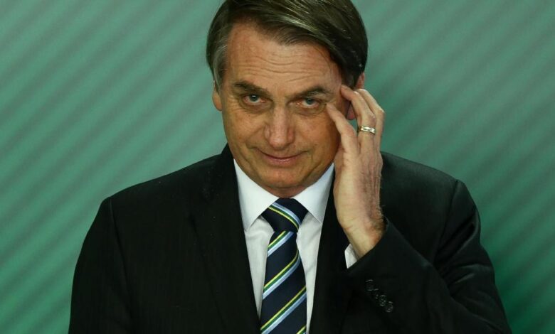Bolsonaro não prevê aumento real no salário mínimo para 2021