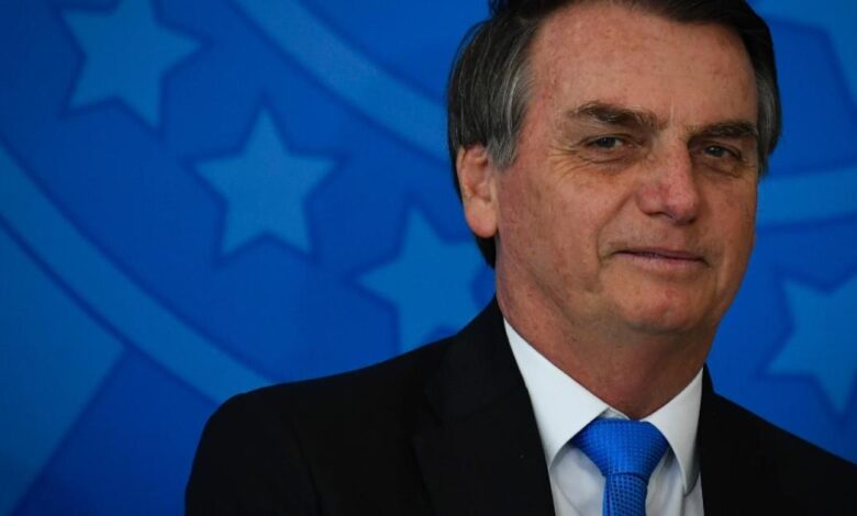 Bolsonaro anuncia prorrogação do auxílio emergencial até dezembro e reajuste para R$ 300