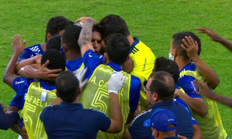 Enderson critica postura e falta de agressividade do Cruzeiro em empate: “Futebol aquém”