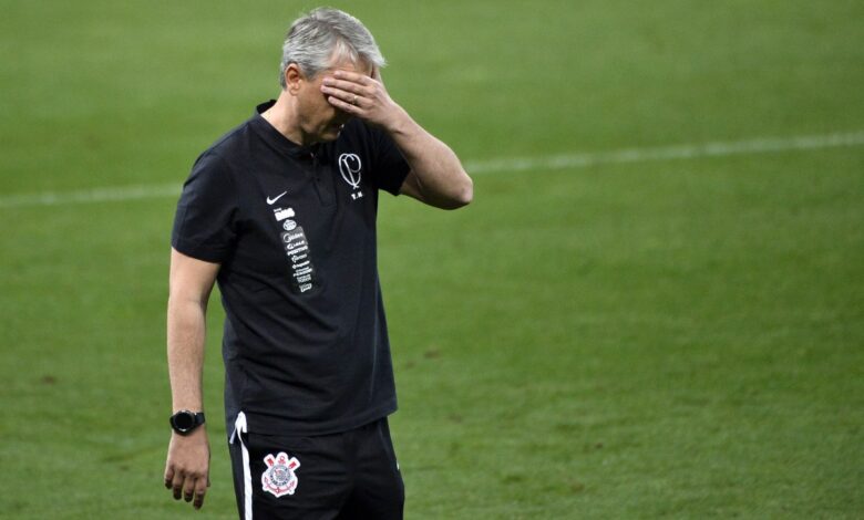 Tiago Nunes não é mais técnico do Corinthians