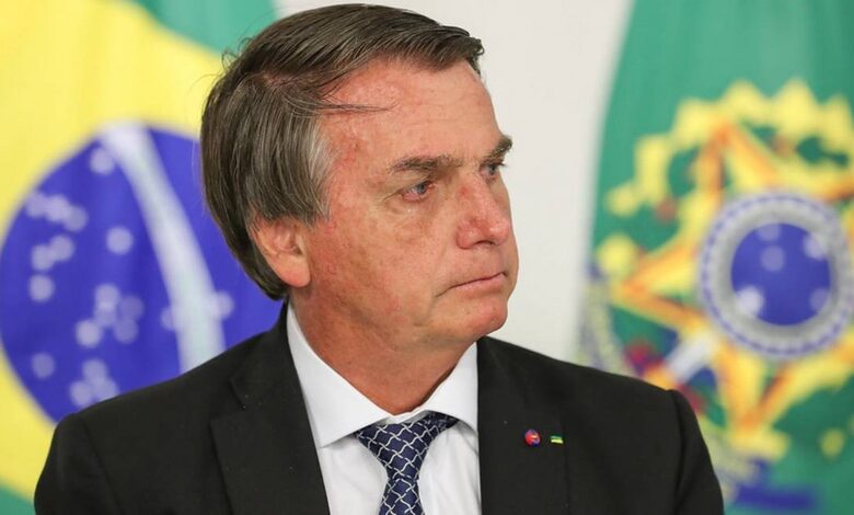 Bolsonaro pode recorrer ao plenário do STF para depor por escrito