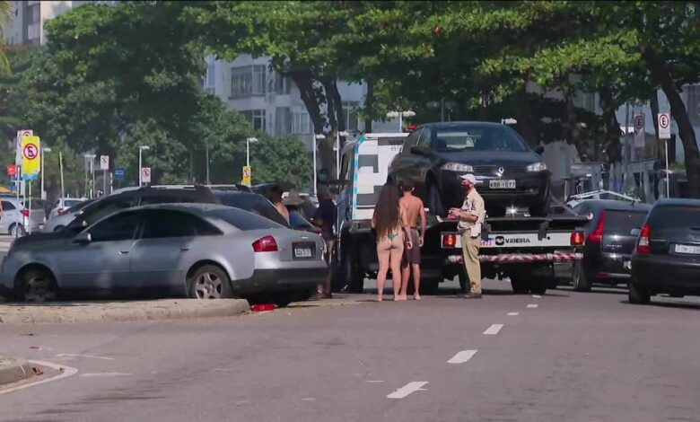 Carros são rebocados da orla do Rio pela prefeitura; apenas moradores podem estacionar próximo às praias