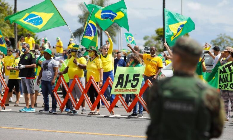 PF investiga financiamento do governo a sites com ataques ao Congresso e STF