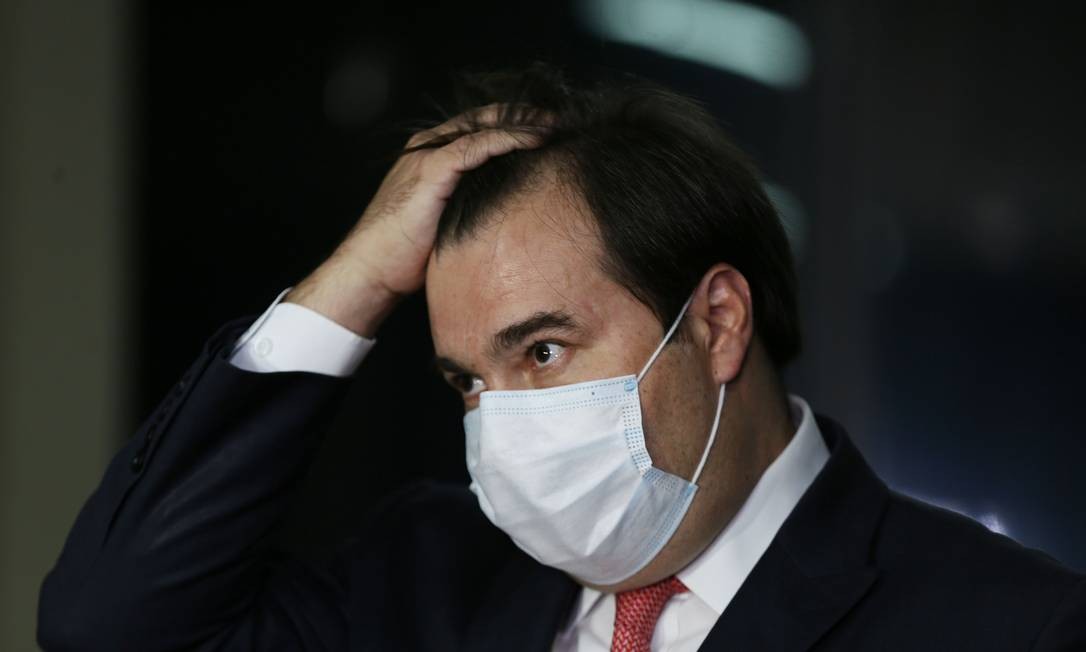 Maia diz que queimadas prejudicam o agronegócio, e Heleno ataca quem quer ‘derrubar o governo’
