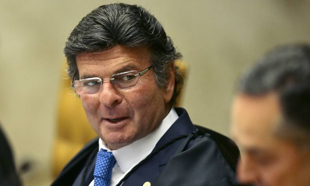 ‘Estamos navegando num mar tormentoso’, diz Fux