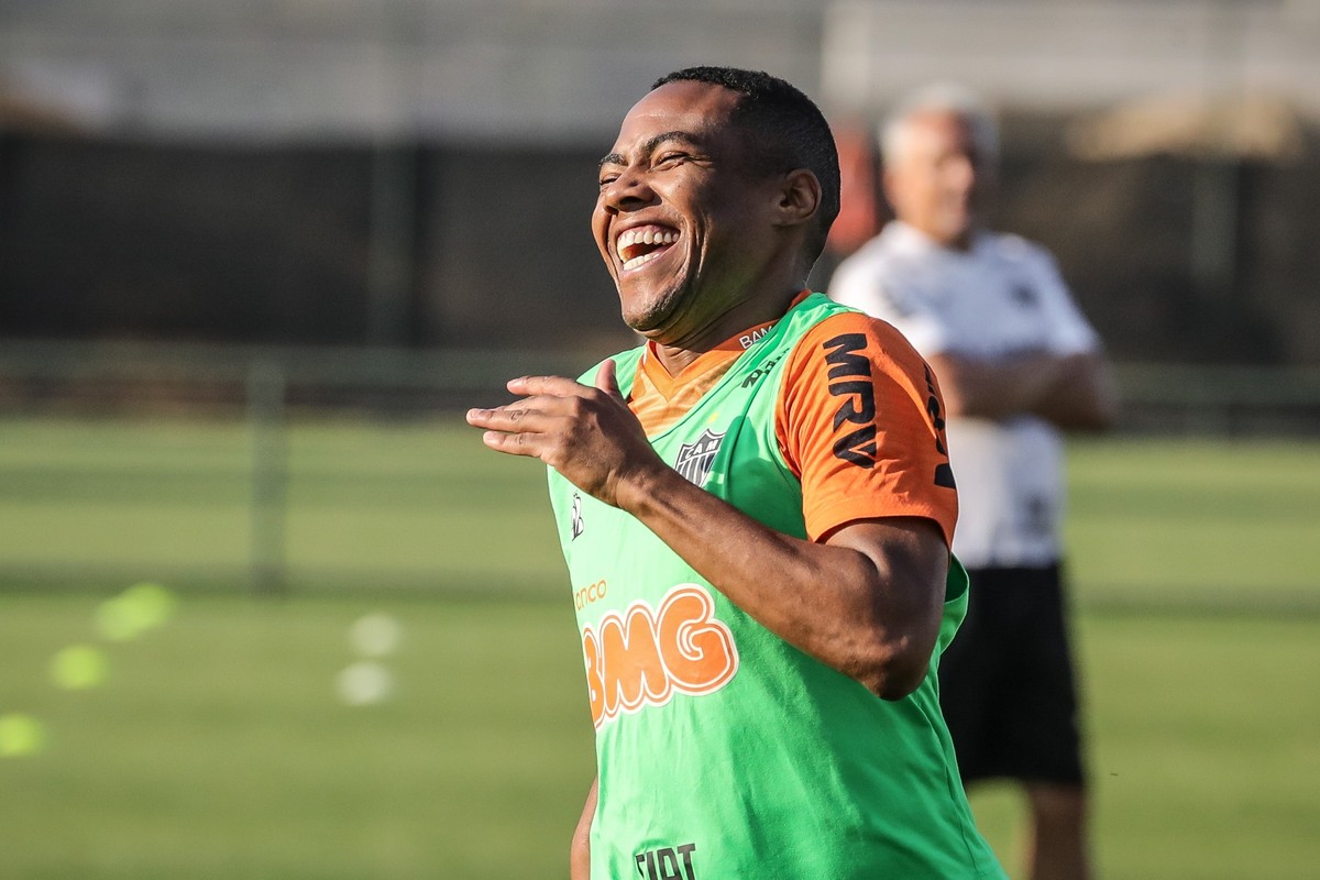 Bahia anuncia contratação do meia Elias, ex-Corinthians