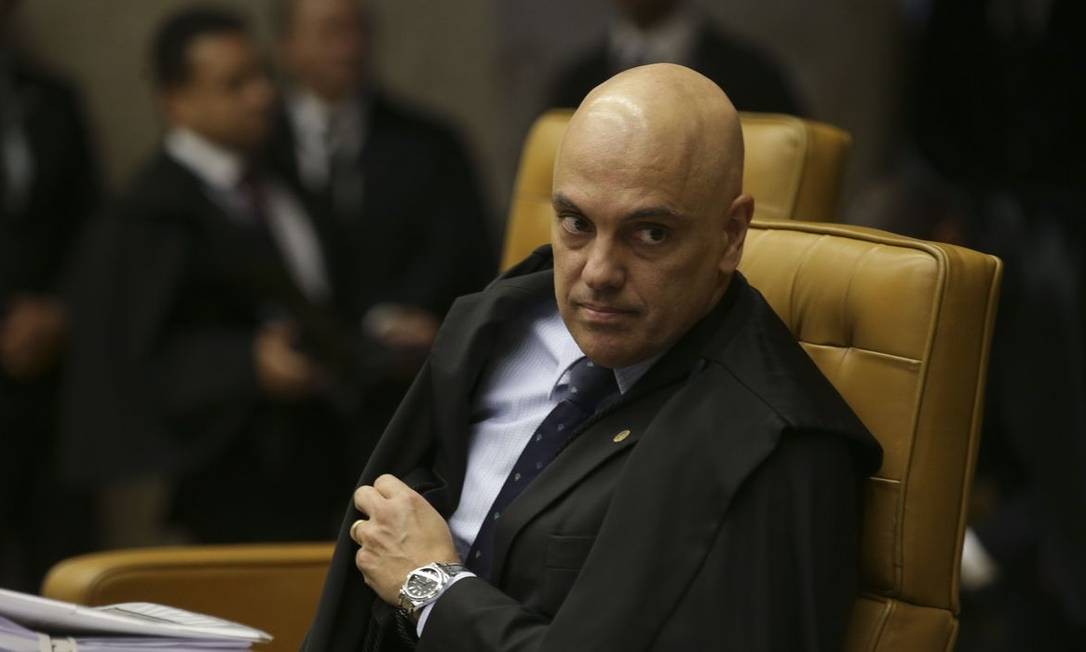Correção: Alexandre de Moraes não está com Covid