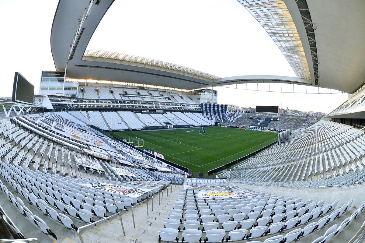 Corinthians vai à Justiça para não pagar meia-entrada e pede ressarcimento do Governo